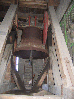 Die “große” Glocke aus Eisen - gestiftet durch die Bornumer in einer immer noch sehr schweren Zeit